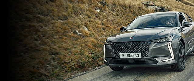 DS 4 PERFORMANCE LINE  デビューフェア    12.9(土) ≫ 17(日)